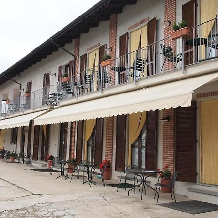 Agriturismo Le Viole Barolo Dış mekan fotoğraf