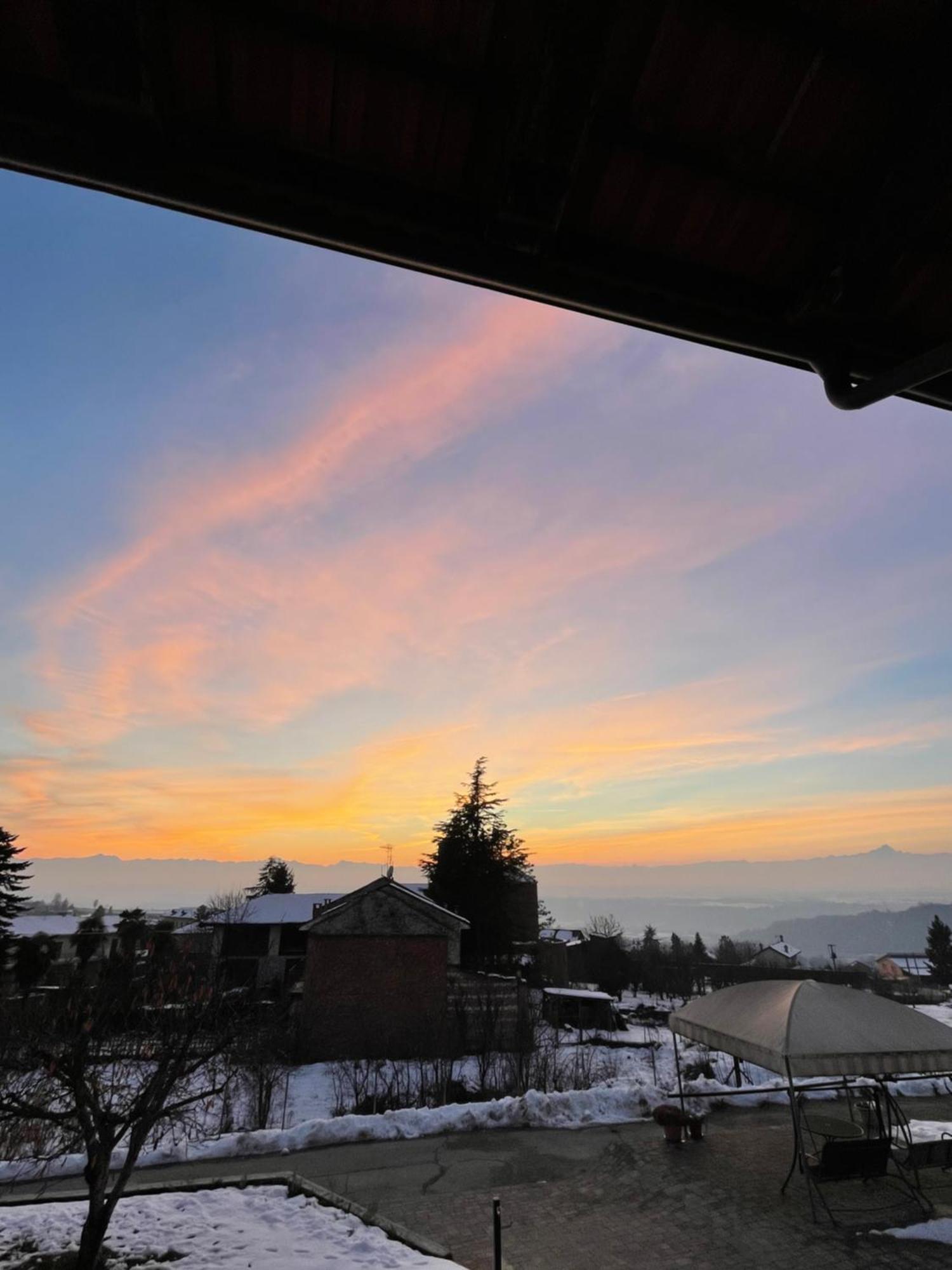 Agriturismo Le Viole Barolo Dış mekan fotoğraf