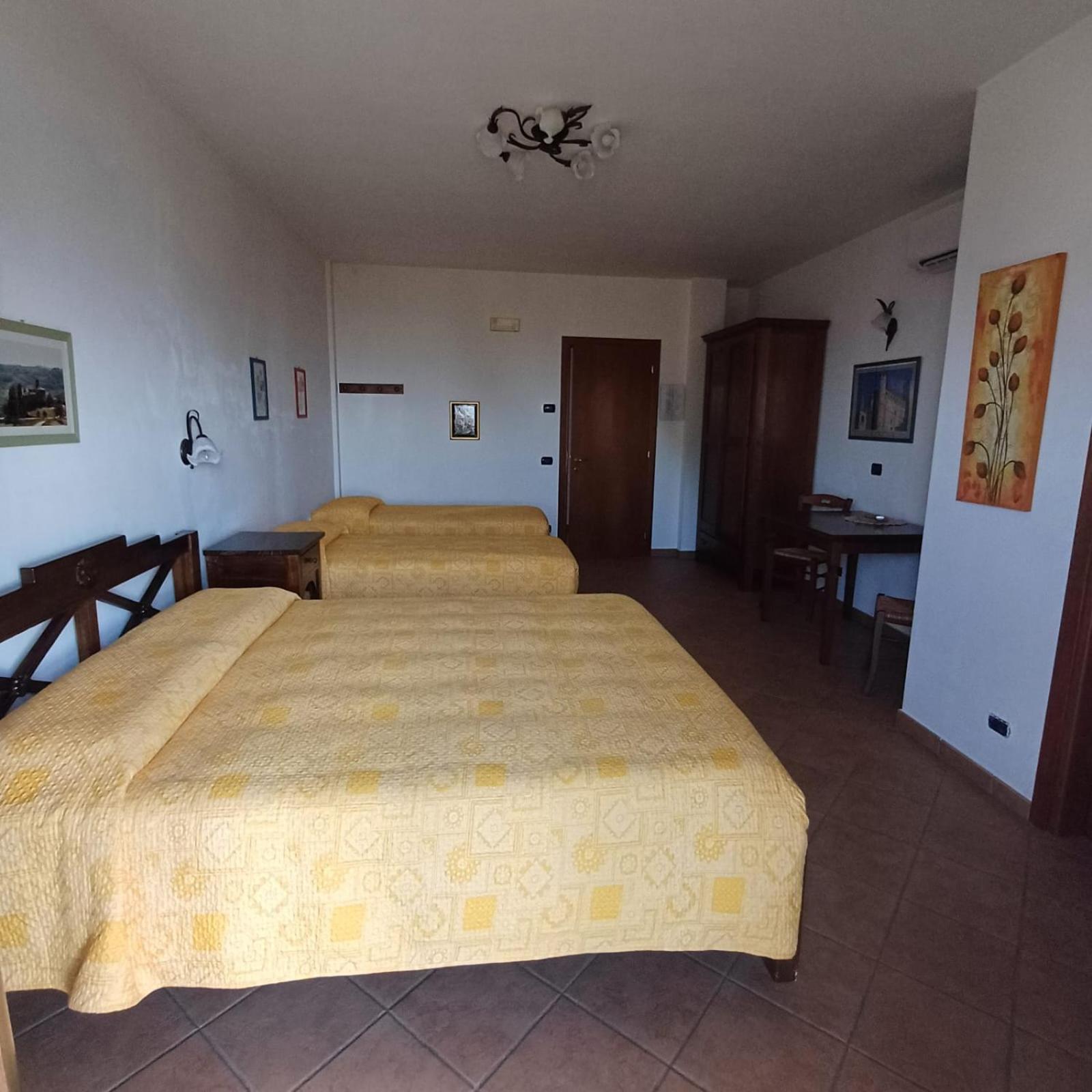 Agriturismo Le Viole Barolo Dış mekan fotoğraf